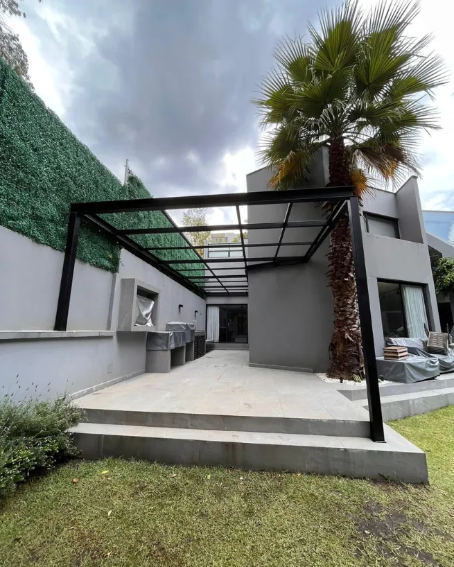 Telhado de vidro em Itobi - vedação e acabamento em cobertura